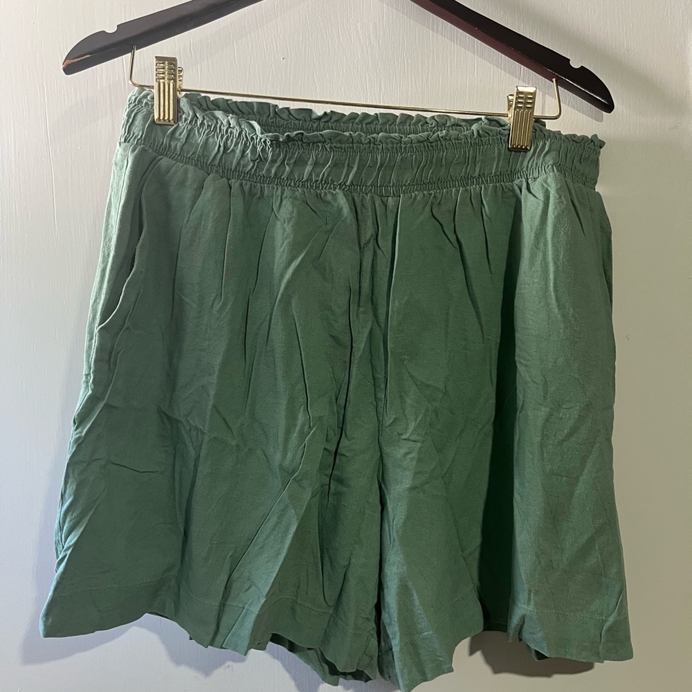 Amisu High Waist Green Shorts